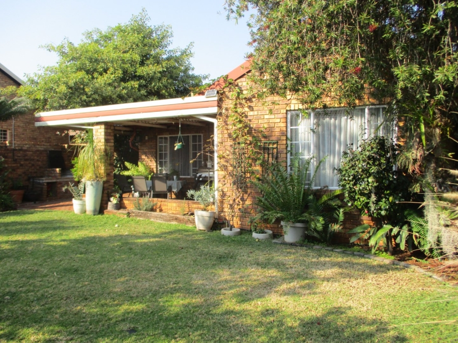 3 Bedroom Property for Sale in Annlin Gauteng