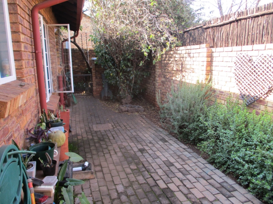 3 Bedroom Property for Sale in Annlin Gauteng