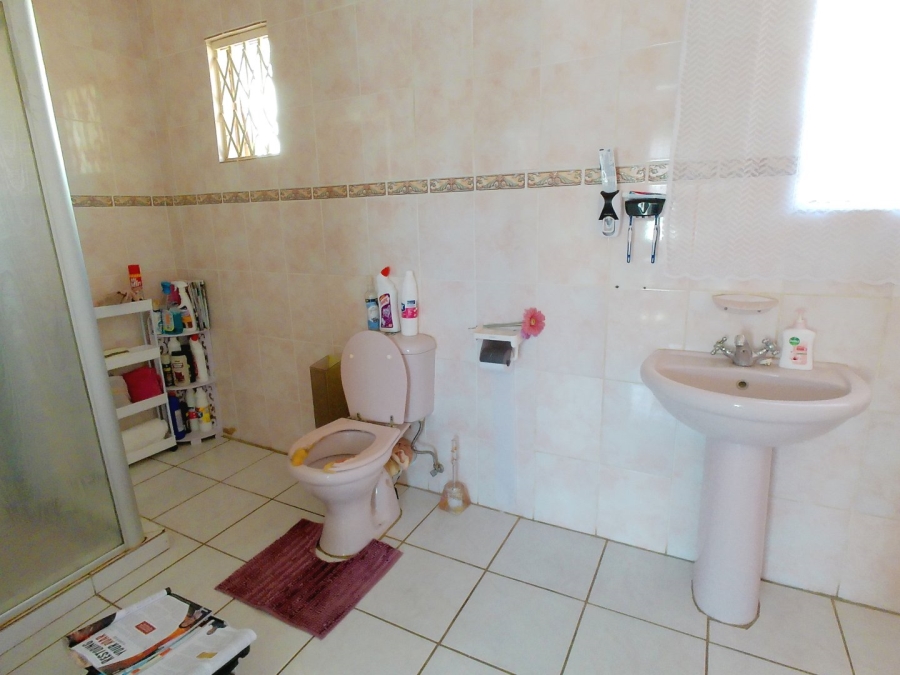 5 Bedroom Property for Sale in The Orchards Gauteng