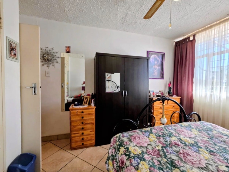 2 Bedroom Property for Sale in Sinoville Gauteng