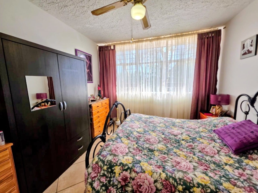 2 Bedroom Property for Sale in Sinoville Gauteng