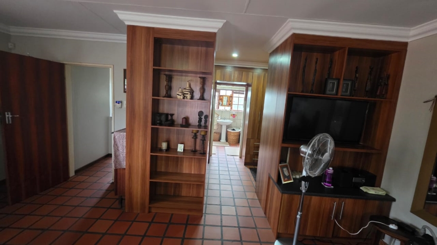 4 Bedroom Property for Sale in Doornpoort Gauteng