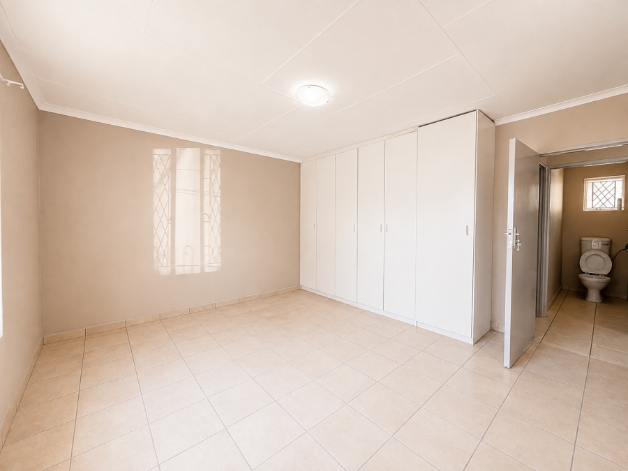 To Let 3 Bedroom Property for Rent in Lombardy East Gauteng