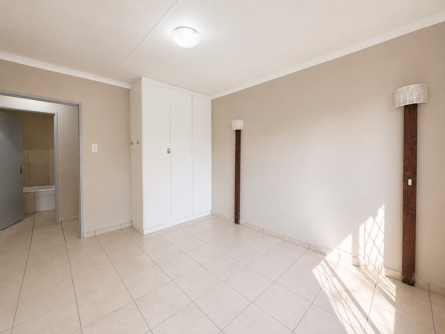 To Let 3 Bedroom Property for Rent in Lombardy East Gauteng
