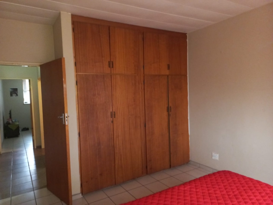 2 Bedroom Property for Sale in Pretoria North Gauteng