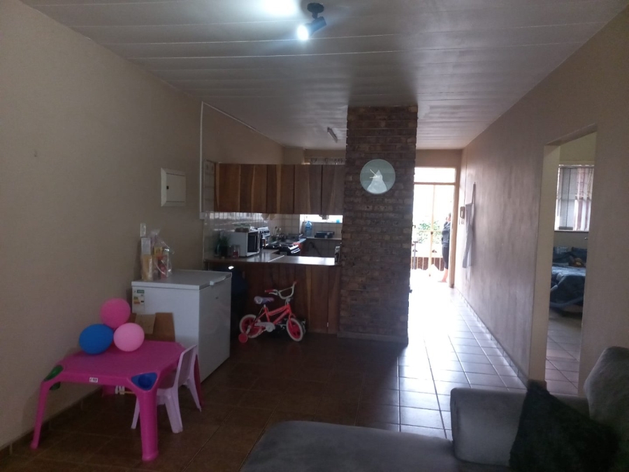 2 Bedroom Property for Sale in Pretoria North Gauteng