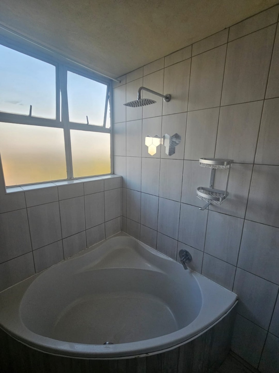2 Bedroom Property for Sale in Wonderboom South Gauteng
