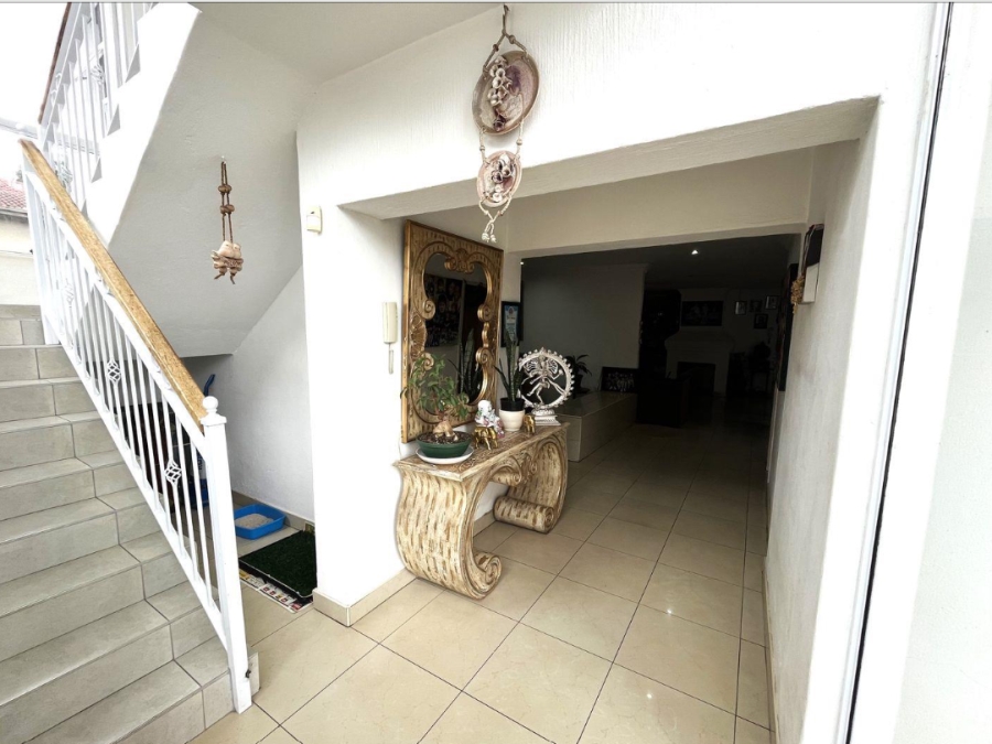 10 Bedroom Property for Sale in Waterkloof Ridge Gauteng