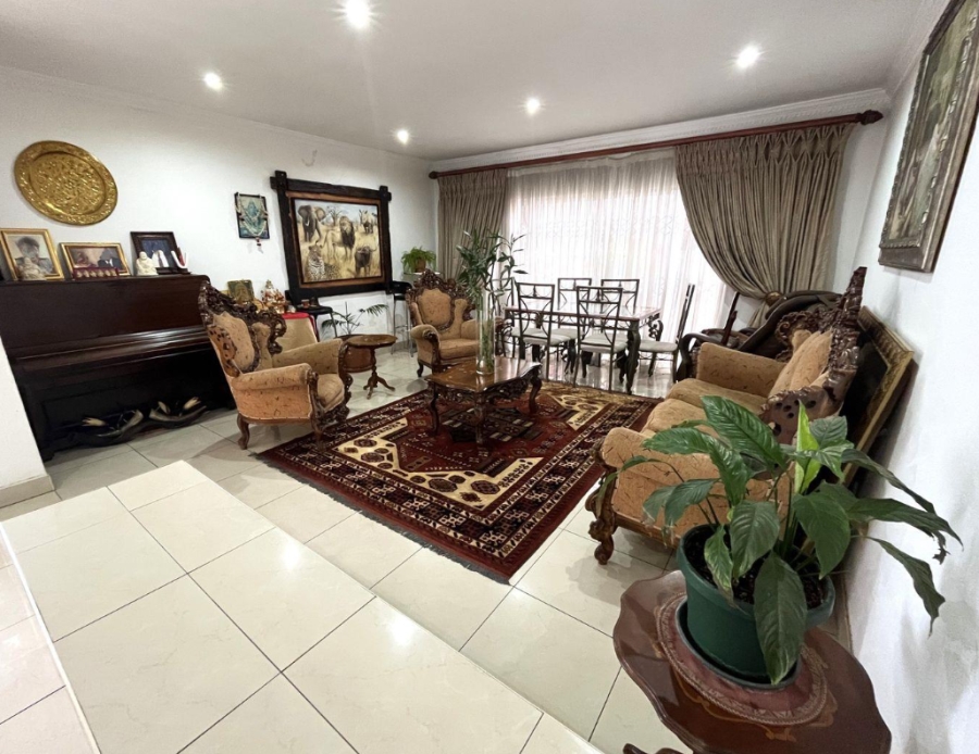10 Bedroom Property for Sale in Waterkloof Ridge Gauteng