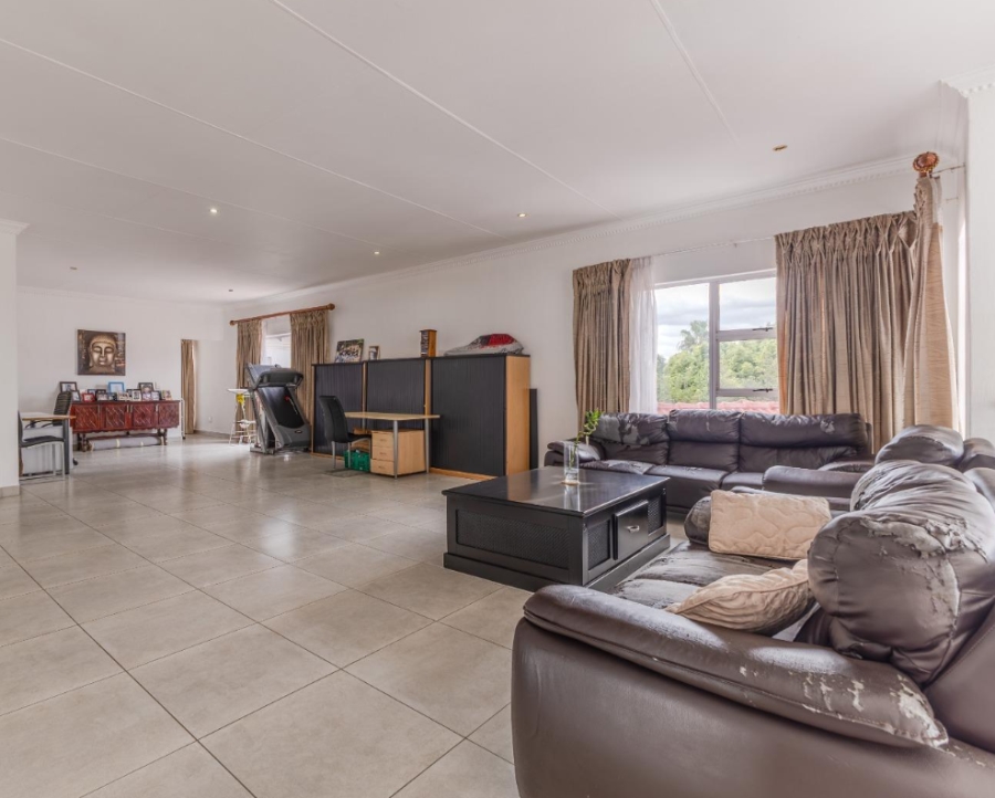10 Bedroom Property for Sale in Waterkloof Ridge Gauteng