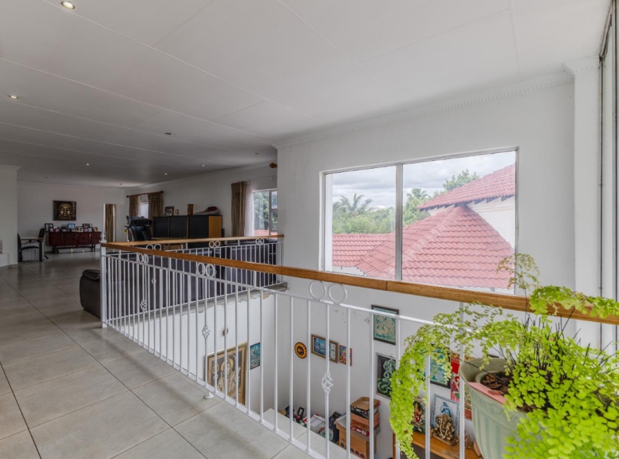 10 Bedroom Property for Sale in Waterkloof Ridge Gauteng