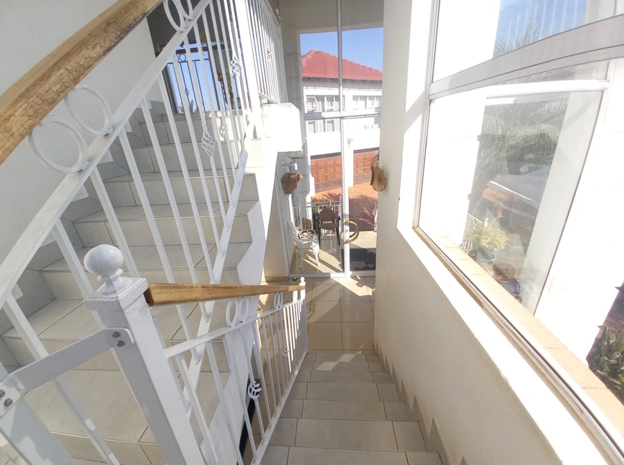 10 Bedroom Property for Sale in Waterkloof Ridge Gauteng