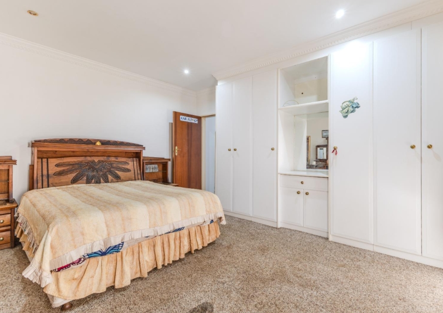 10 Bedroom Property for Sale in Waterkloof Ridge Gauteng