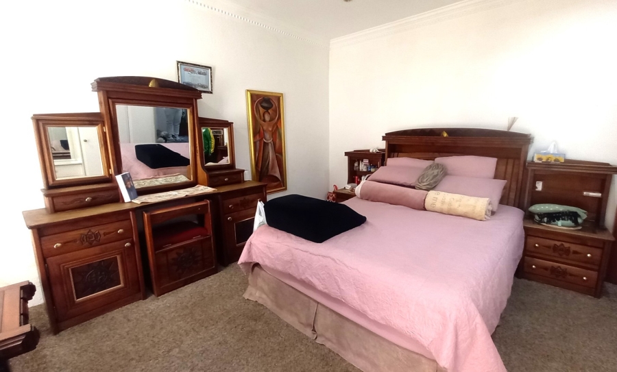 10 Bedroom Property for Sale in Waterkloof Ridge Gauteng