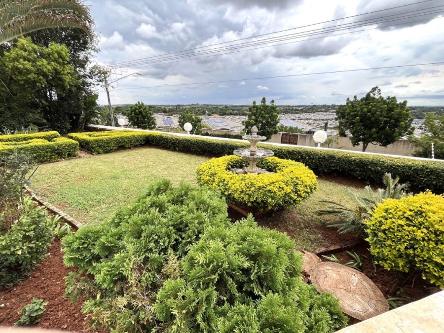10 Bedroom Property for Sale in Waterkloof Ridge Gauteng