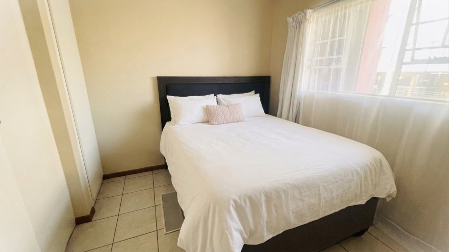1 Bedroom Property for Sale in Grand Central Gauteng