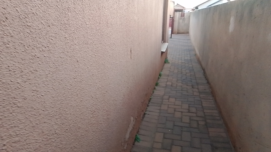 2 Bedroom Property for Sale in Soshanguve East Gauteng