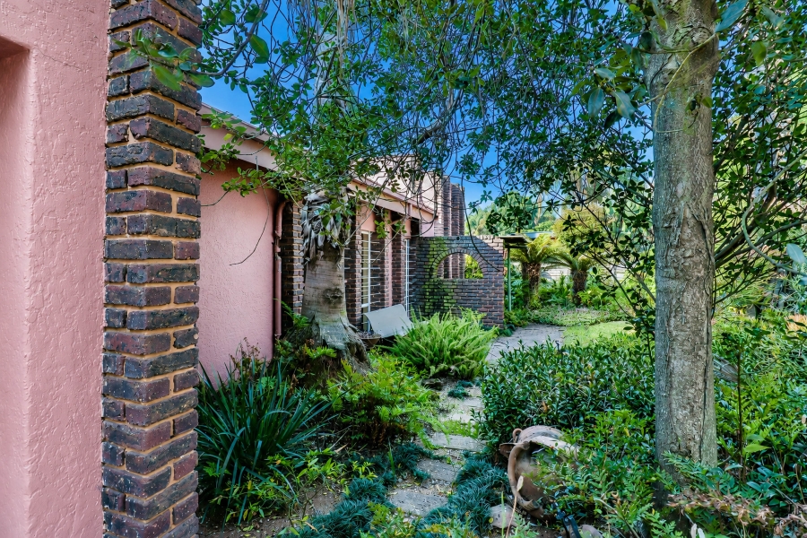 4 Bedroom Property for Sale in Wingate Park Gauteng