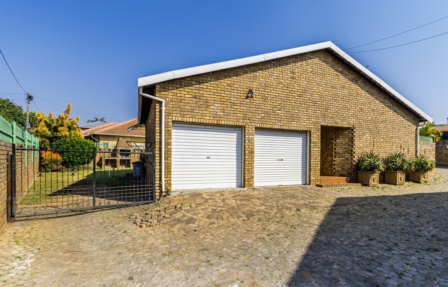3 Bedroom Property for Sale in Moreleta Park Gauteng