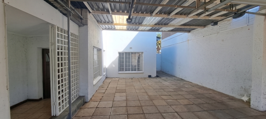 To Let 3 Bedroom Property for Rent in Maraisburg Gauteng