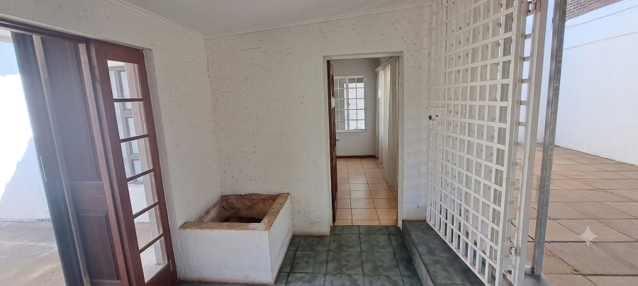 To Let 3 Bedroom Property for Rent in Maraisburg Gauteng