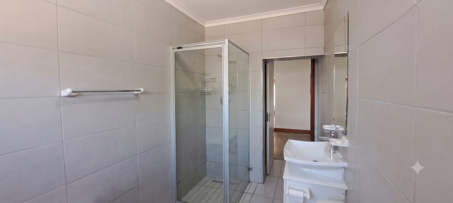 To Let 3 Bedroom Property for Rent in Maraisburg Gauteng