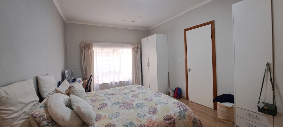 To Let 3 Bedroom Property for Rent in Maraisburg Gauteng