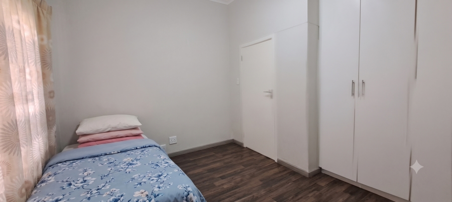 To Let 3 Bedroom Property for Rent in Maraisburg Gauteng