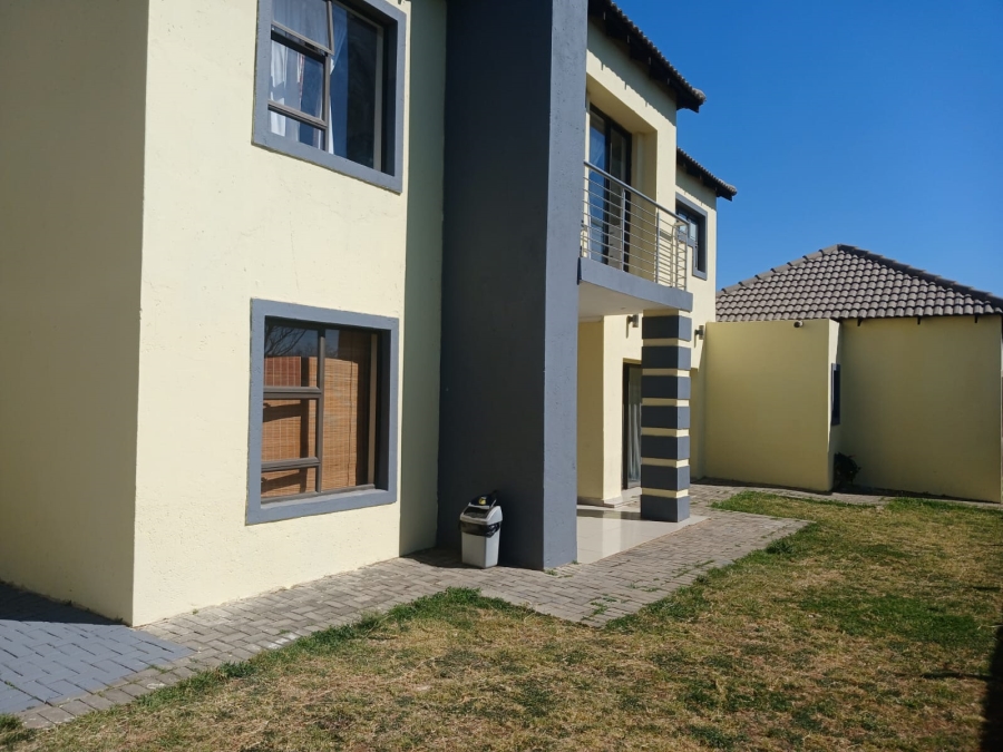 3 Bedroom Property for Sale in Zambezi Manor Lifestyle Estate Gauteng