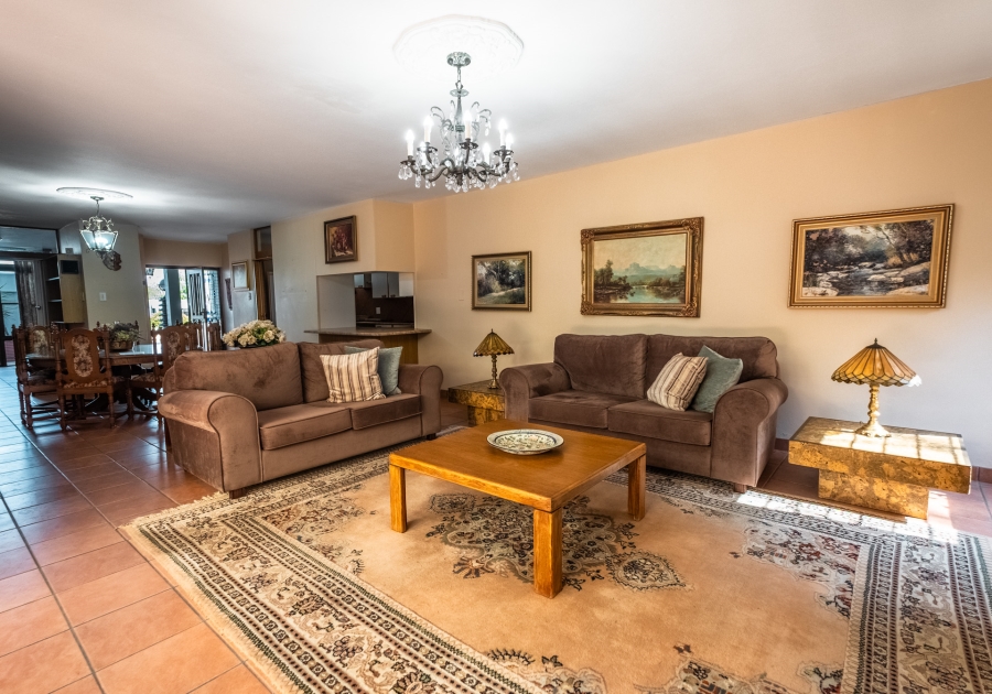 2 Bedroom Property for Sale in Faerie Glen Gauteng