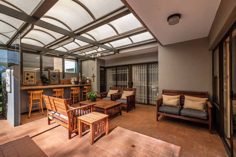 2 Bedroom Property for Sale in Faerie Glen Gauteng