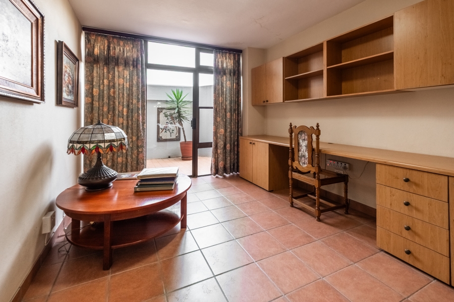 2 Bedroom Property for Sale in Faerie Glen Gauteng
