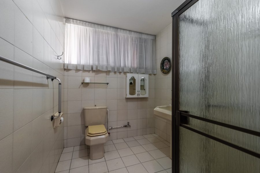 2 Bedroom Property for Sale in Faerie Glen Gauteng