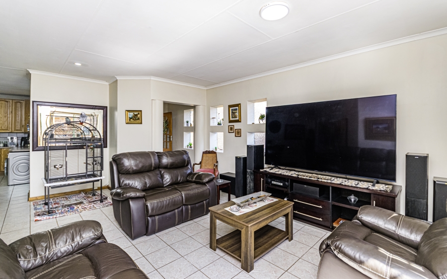 3 Bedroom Property for Sale in Hennopspark Gauteng