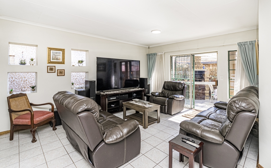 3 Bedroom Property for Sale in Hennopspark Gauteng