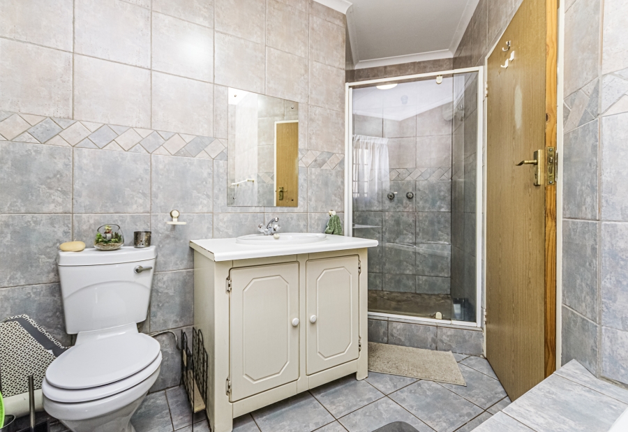 3 Bedroom Property for Sale in Hennopspark Gauteng