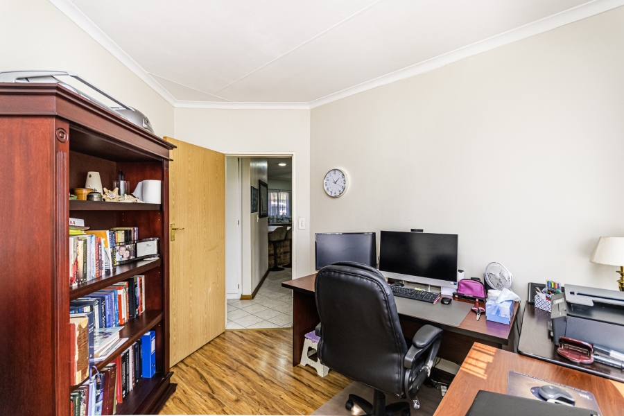 3 Bedroom Property for Sale in Hennopspark Gauteng
