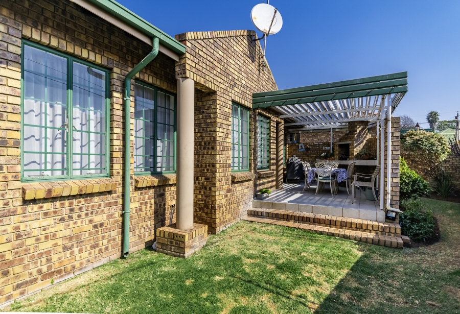 3 Bedroom Property for Sale in Hennopspark Gauteng