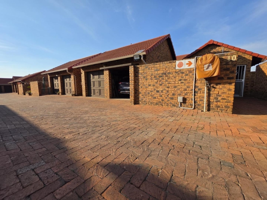 3 Bedroom Property for Sale in Randhart Gauteng