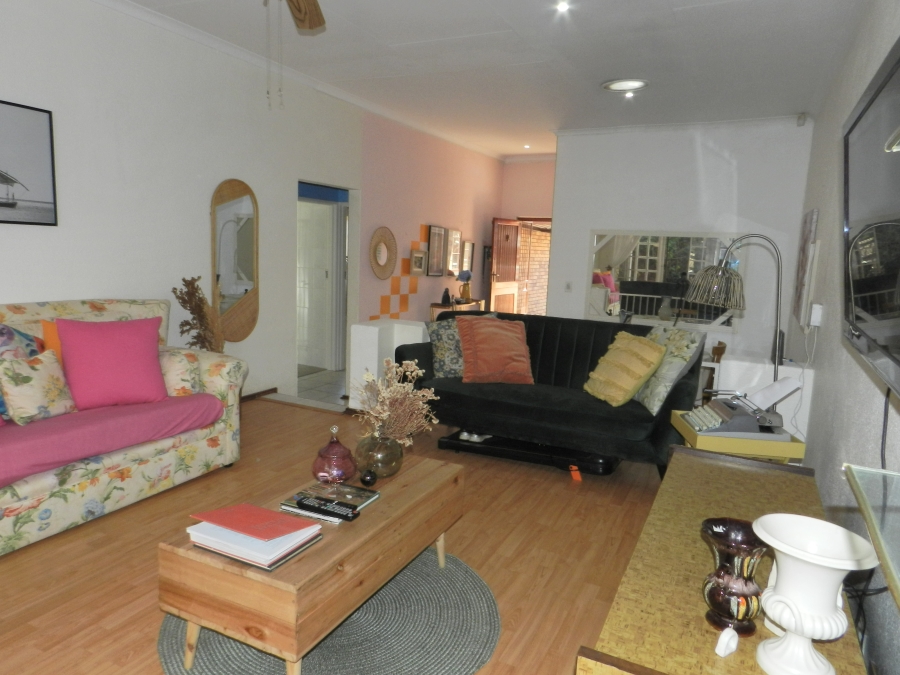 To Let 2 Bedroom Property for Rent in Weltevreden Park Gauteng
