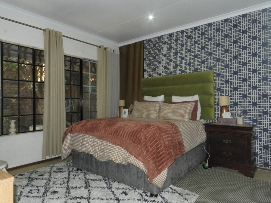 To Let 2 Bedroom Property for Rent in Weltevreden Park Gauteng