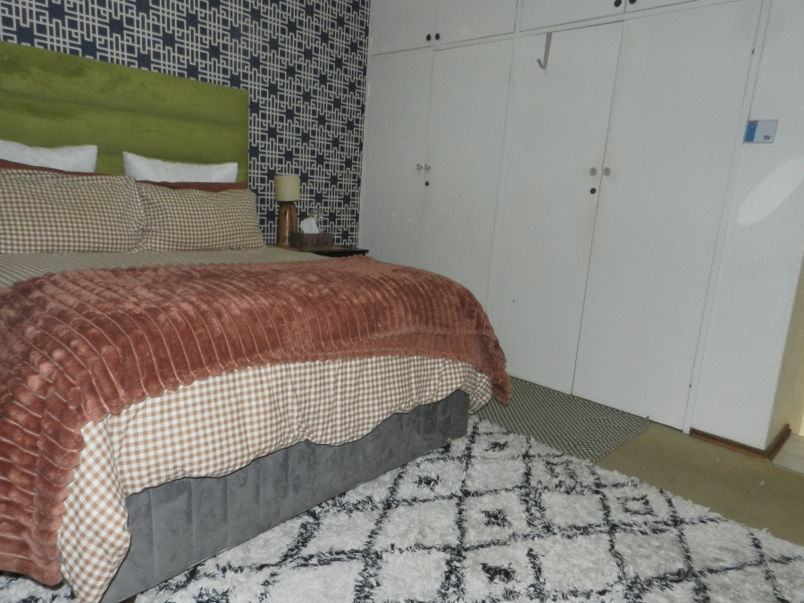 To Let 2 Bedroom Property for Rent in Weltevreden Park Gauteng