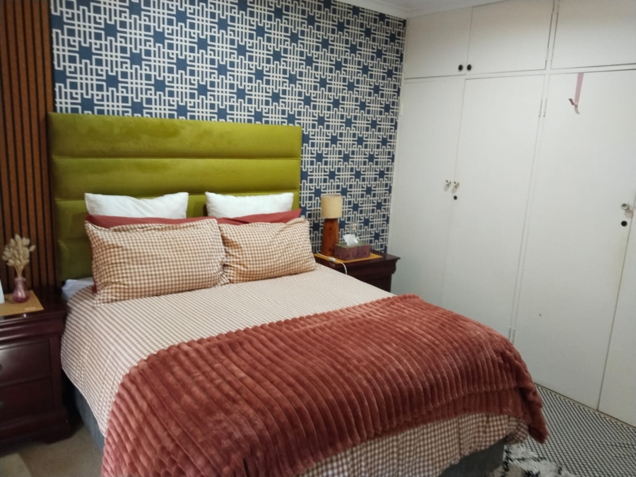 2 Bedroom Property for Sale in Weltevreden Park Gauteng