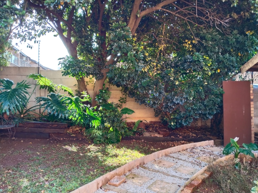 2 Bedroom Property for Sale in Weltevreden Park Gauteng