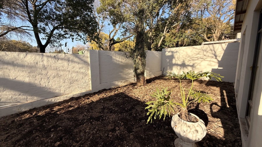 To Let 2 Bedroom Property for Rent in Bryanston Gauteng