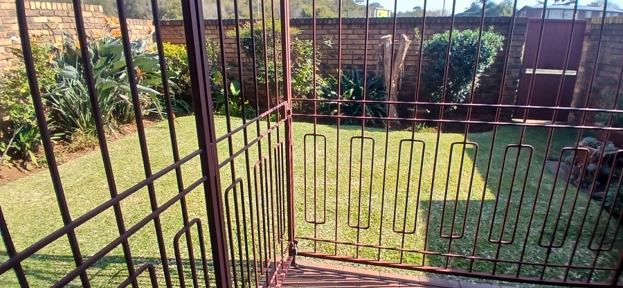 2 Bedroom Property for Sale in New Redruth Gauteng