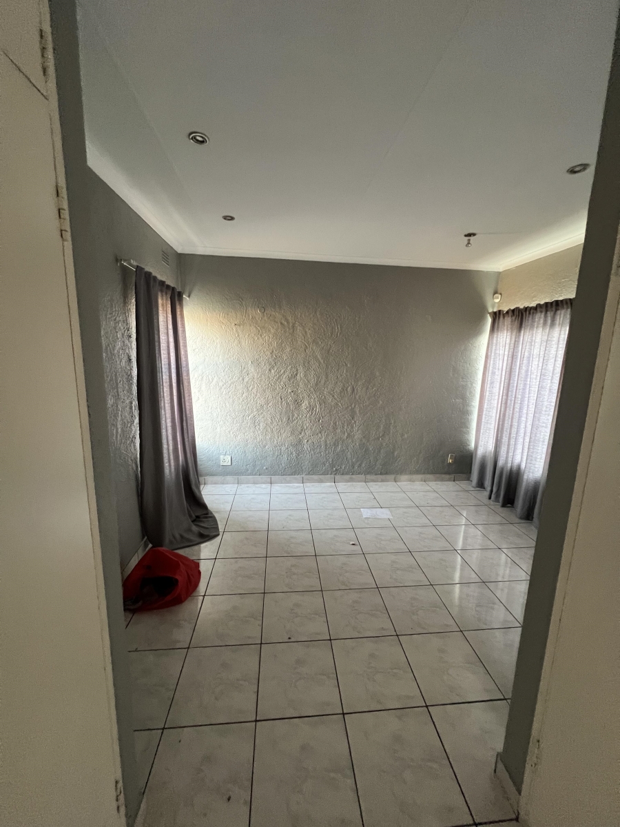 3 Bedroom Property for Sale in Greymont Gauteng