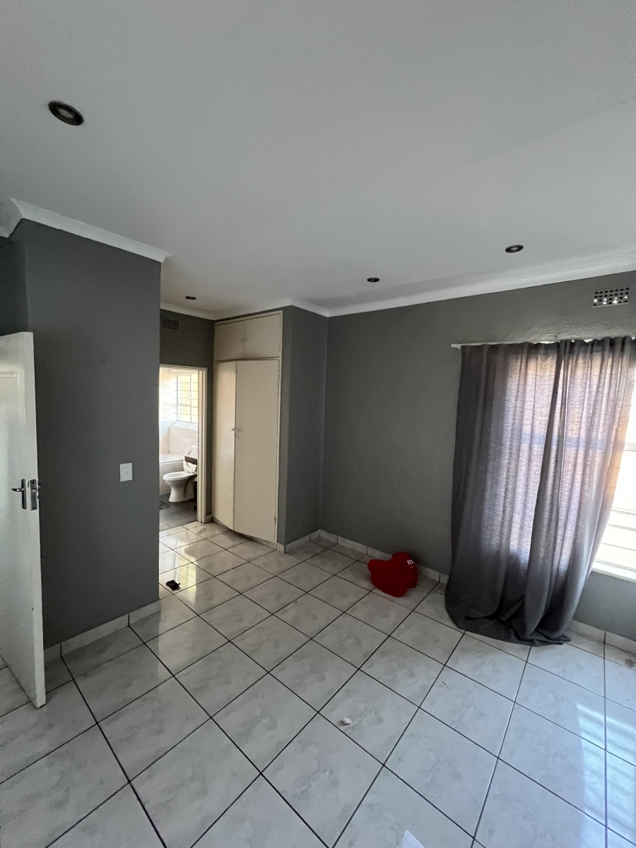 3 Bedroom Property for Sale in Greymont Gauteng