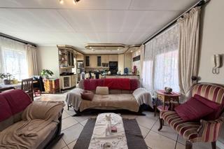 4 Bedroom Property for Sale in Brackendowns Gauteng