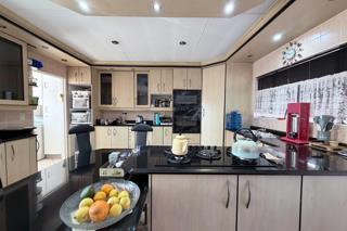 4 Bedroom Property for Sale in Brackendowns Gauteng